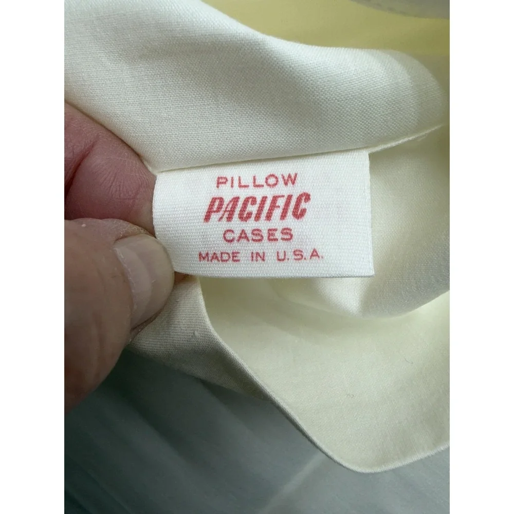 Pacific Percale Pillowcases‎ Set of 2 Mr & Mrs Embroidered Made in USA 42x38.5